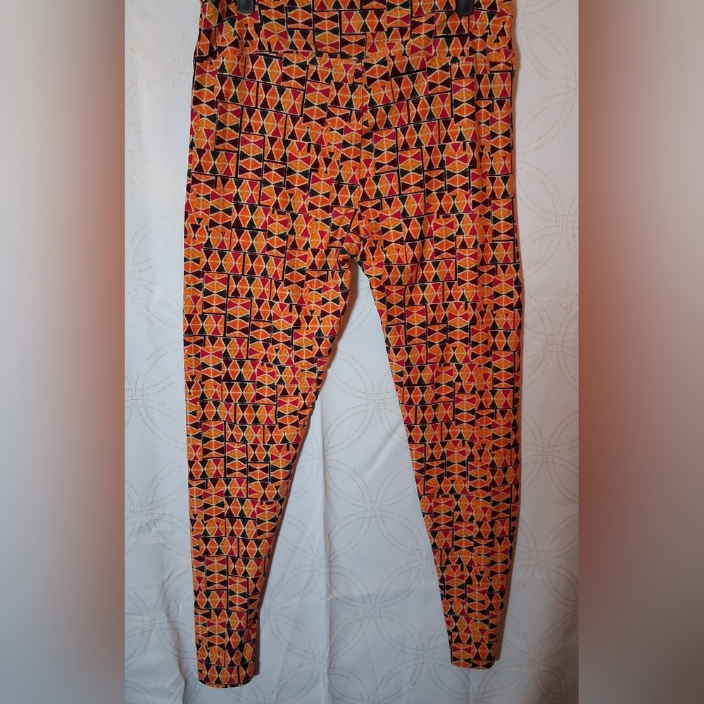 LuLaRoe Geometric Patterned Leggings - Orange and Black - Picture 2 of 5